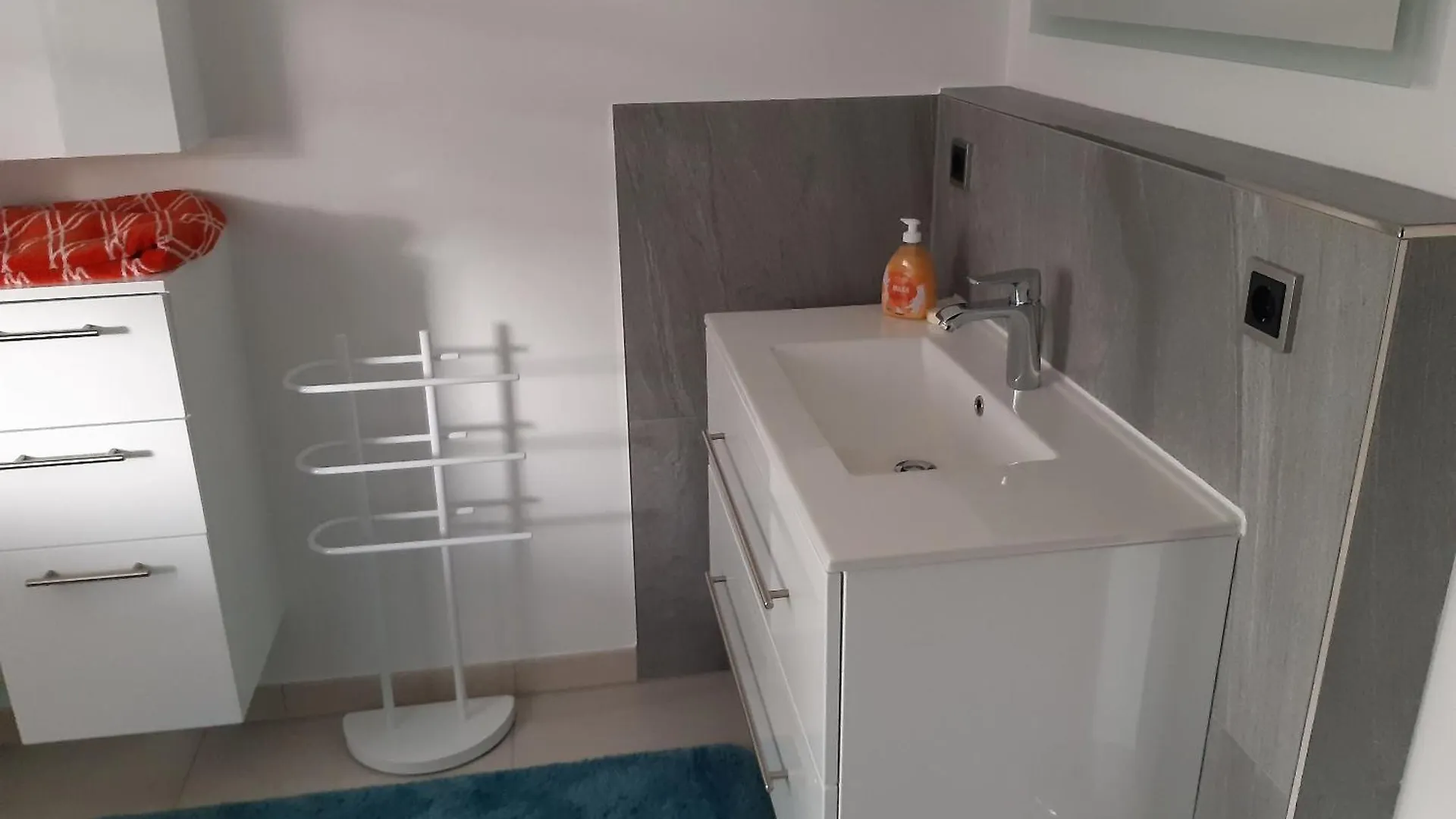Ferienwohnung Kastanie Zirndorf Apartment