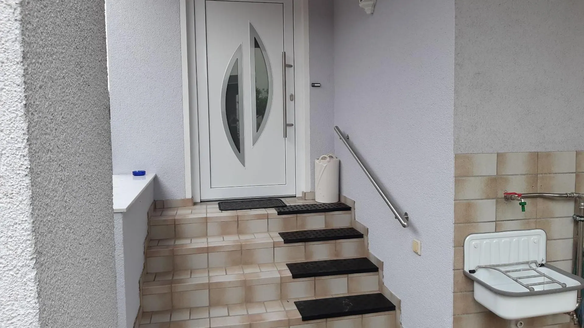 Ferienwohnung Kastanie Zirndorf 0*,