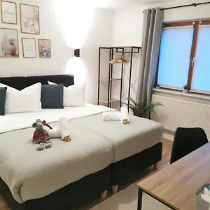Apartment Horizon 2 - Playmobil Funpark Und Naehe Messe Nuernberg Mit Parkplatz 4pers 24h Self Checkin, Zirndorf